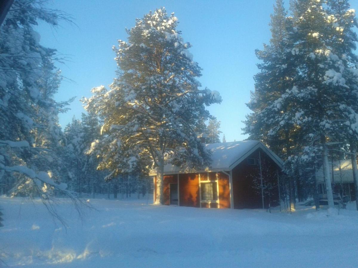 Kuosto Ja Luppo Villa Akaslompolo Luaran gambar